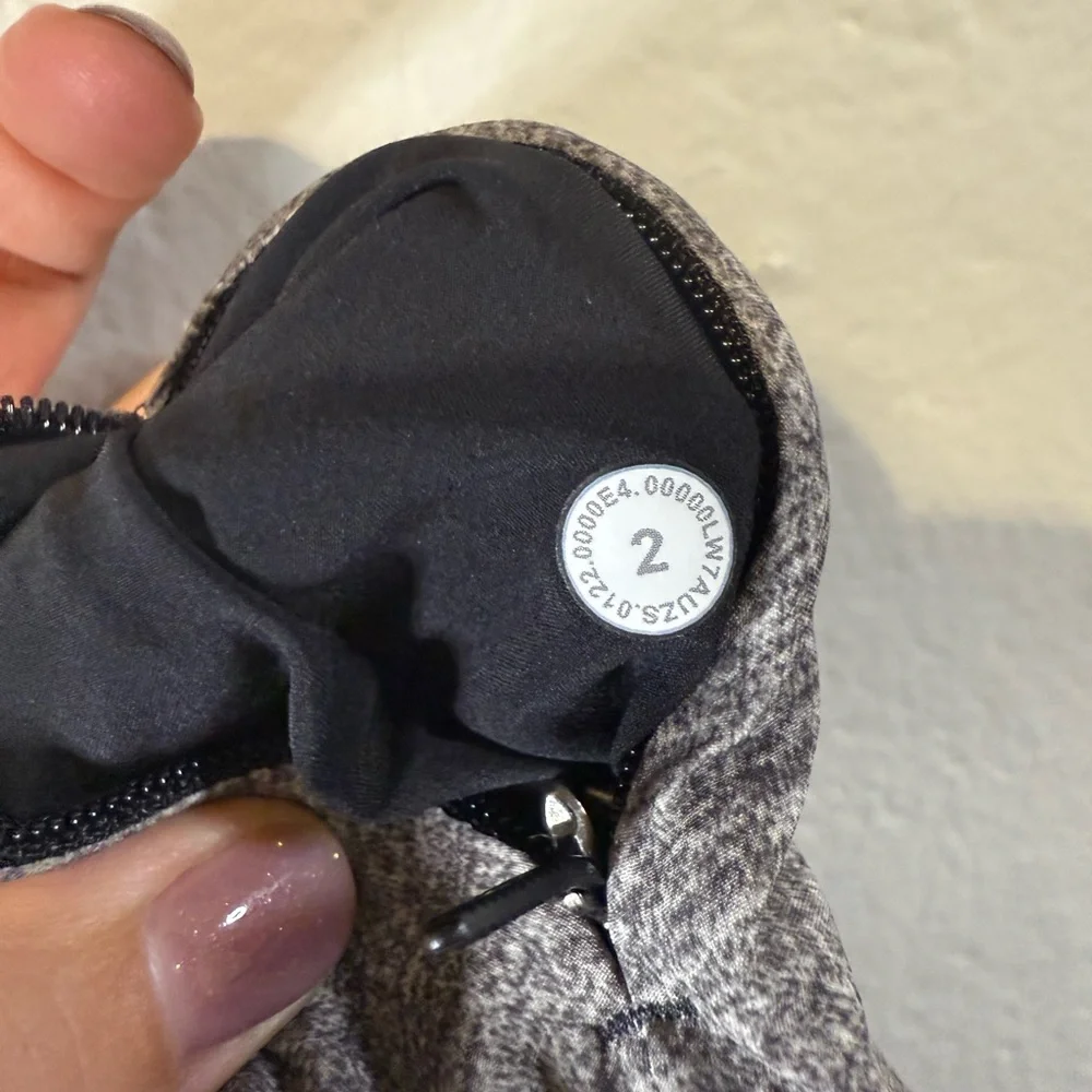 Lululemon Athletica Heathered Gray Athletic Shorts Size 2 - Picture 9 of 11